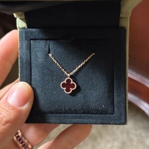 Van Cleef and Arpels Sweet Alhambra Carnelian necklace